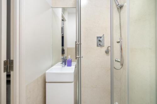 WHome Central Minimalist 1-Bed Great to Explore Lisbon