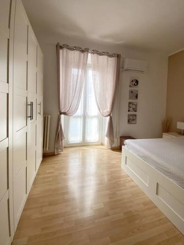 Chic Design Flat Milan - City Center & Balcony