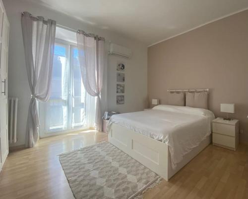 Chic Design Flat Milan - City Center & Balcony
