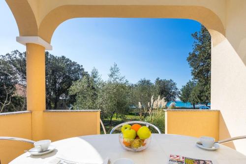 Bazén v ubytování Apartments by the sea Vrsi - Mulo, Zadar - 5951 nebo v jeho okolí