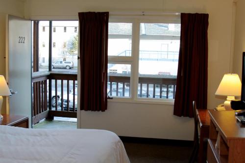 The Driftwood Lodge – Photos 2