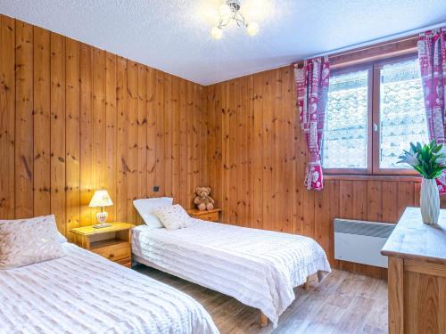 Appartement de style montagnard dans chalet rustique, au cœur du vieux village et aux pieds des pistes