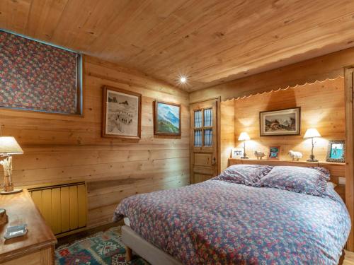 Élégant Appartement de Standing avec Terrasse et Accès Direct aux Pistes à Val-d'Isère
