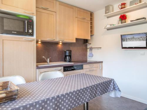 Studio moderne avec parking couvert à 10 min du centre, balcon Sud/Est, non-fumeur, animaux acceptés