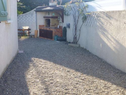 Photo de la galerie de l'établissement Villa calme, climatisée, avec grande terrasse et jardin, proche commodités - FR-1-387-87, à Marseillan