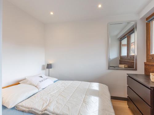 Appartement élégant à Val-d'Isère avec balcon, parking, wifi