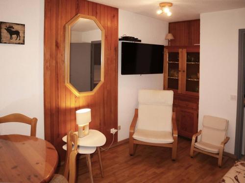 Photo de la galerie de l'établissement Studio skis aux pieds, balcon Sud, 4 pers, Les Orres 1800 - FR-1-322-509, aux Orres