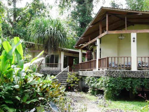 Heliconia Island – Photos 3