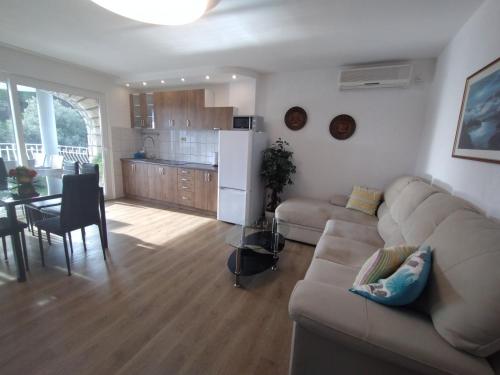 Apartment in Rovinj with Terrace, Air condition, WIFI, Washing machine (4686-2)