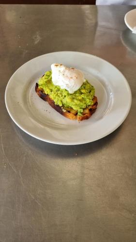 Mad på resortet eller i nærheden