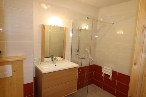 A bathroom at Suite 1 - Le Rocher