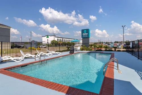 a large swimming pool at a hospital at Clarion Pointe Sulphur - Lake Charles in Sulphur