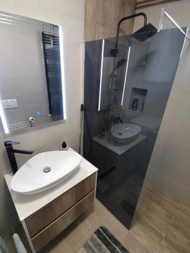 Un baño de Apartments Isidora