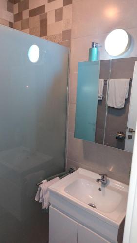 Zilla Apartment Luxury - Image 5