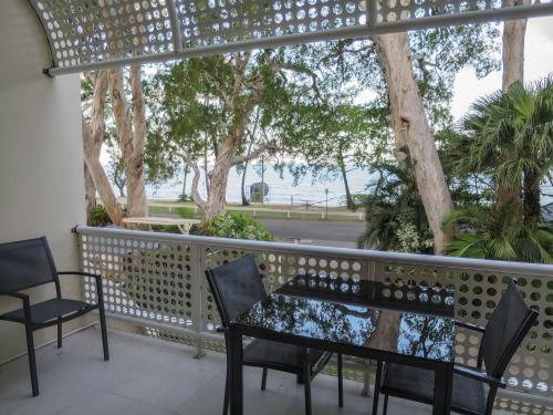 Μπαλκόνι ή βεράντα στο Marlin Waters Beachfront Apartments