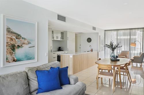 Χώρος καθιστικού στο Element on Coolum Beachfront Sunshine Coast