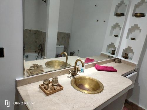 un moderne chic appartement vue sur piscine