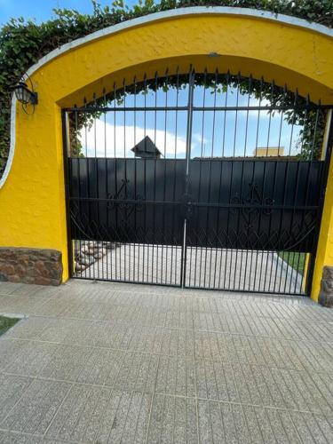 Yellow House – Photos 3