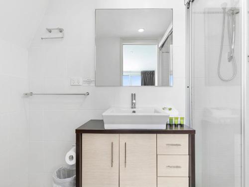 Ένα μπάνιο στο 5 9 Barbados Crescent Noosaville
