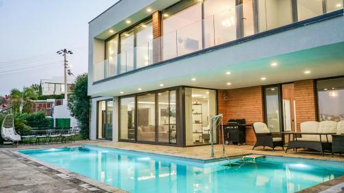 Kolam renang di atau dekat dengan Villa Çimentepe by Çimentepe Residence Deluxe