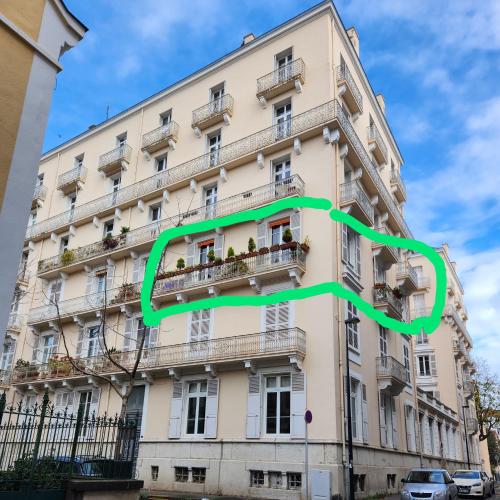 Budova, v ktorej sa apartmán nachádza