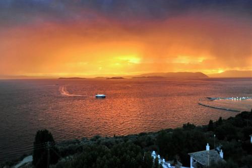 Galeriebild der Unterkunft Secret Sporades Panoramic Residence in Klíma
