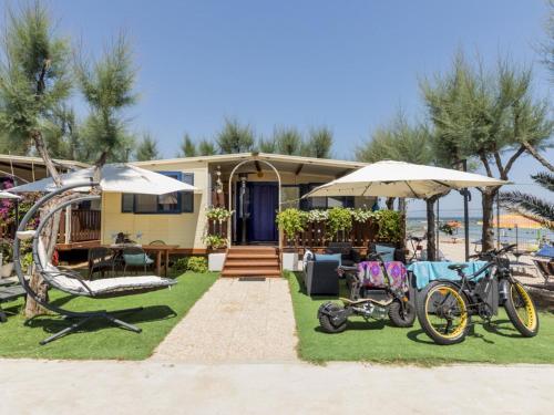 Pleasant holiday home in Cupra Marittima with garden