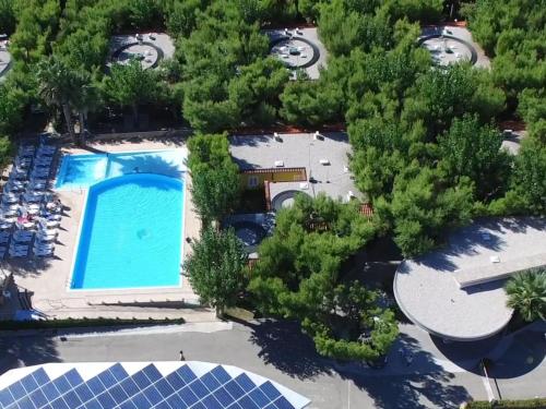 Vista de la piscina de Pleasant holiday home in Cupra Marittima with garden o d'una piscina que hi ha a prop