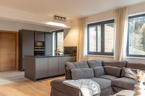 Kuchyň nebo kuchyňský kout v ubytování Hideaway Dachstein West by ALPS RESORTS