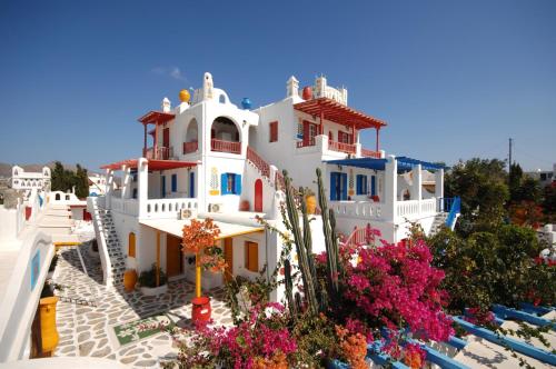 Gallery image of Sun of Mykonos Studios in Klouvas