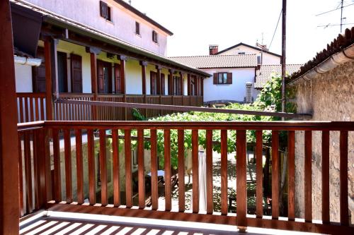 Μπαλκόνι ή βεράντα στο Tourist Farm Škerlj