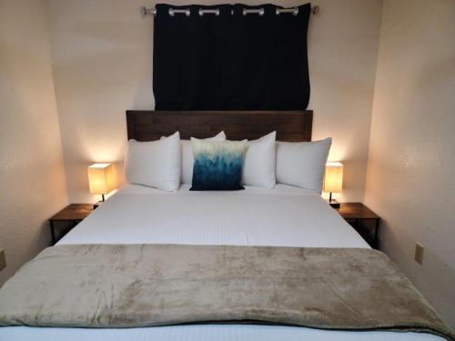 069A Private Studio with kitchen near South Rim Sleeps 4