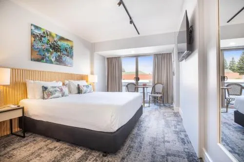 Nightcap at Hotel Victor picture