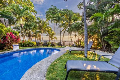 Ola Bonita BeachFront Apart Hotelの敷地内または近くにあるプール