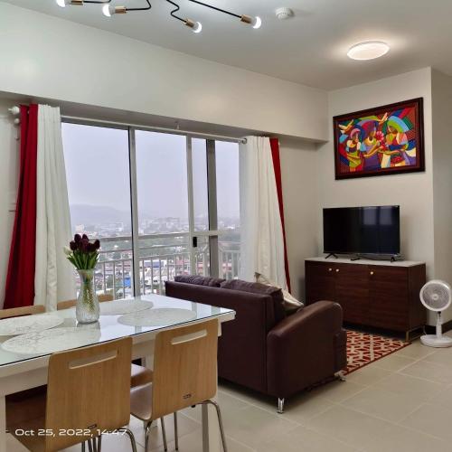 TV a/nebo společenská místnost v ubytování Verdon Parc Condominium