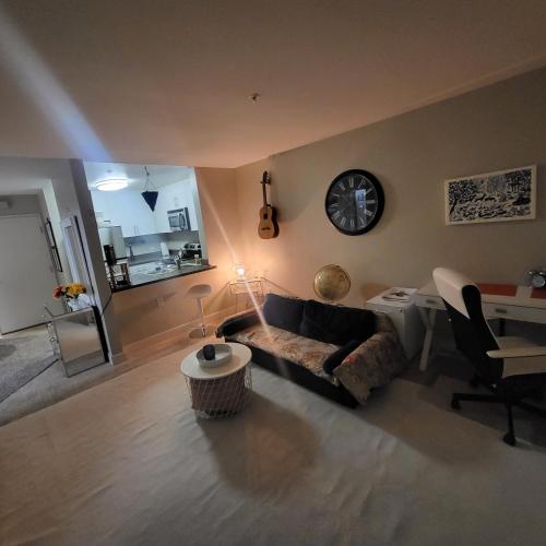 Old Town Pasadena Apartment