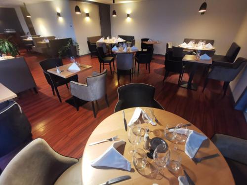Εστιατόριο ή άλλο μέρος για φαγητό στο Hotel Ambotel