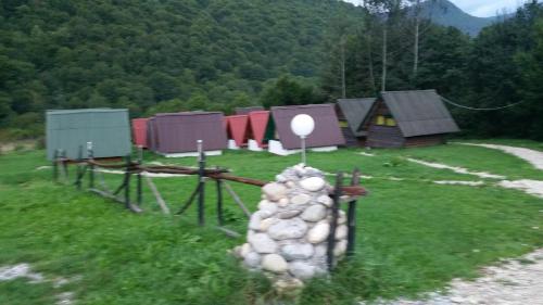 Gallery image of Bungalows Ivona in Bastasi