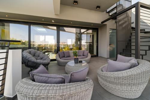 The HostMaster Skyline Pool Oasis Penthouse