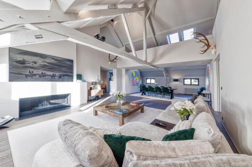 Sublime appartement sur la place du Grand Sablon (300m2)