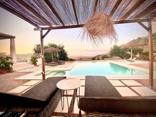 Бассейн в Villa privada en entorno rural или поблизости