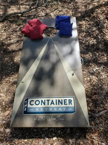 Imagen de la galería de The Container Retreat @ 290 Wine Trail #4 Relax and unwined!, en Hye