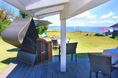 Природа в окрестностях дома для отпуска