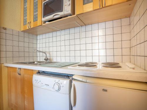 Apartment Mélèzes 66 by Interhome
