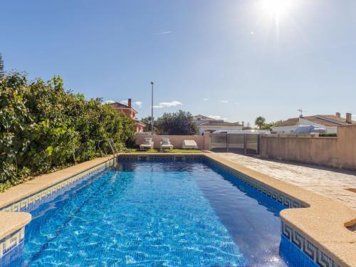 Holiday Home Hector by Interhome