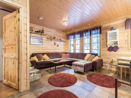 Posezení v ubytování Holiday Home Ylläs outa 1 by Interhome