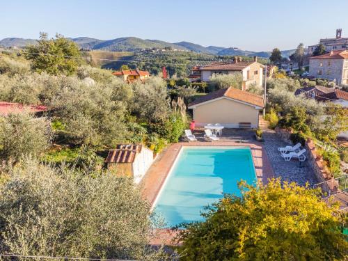 Bazén v ubytovaní Holiday Home Montechioccioli-1 by Interhome alebo v jeho blízkosti