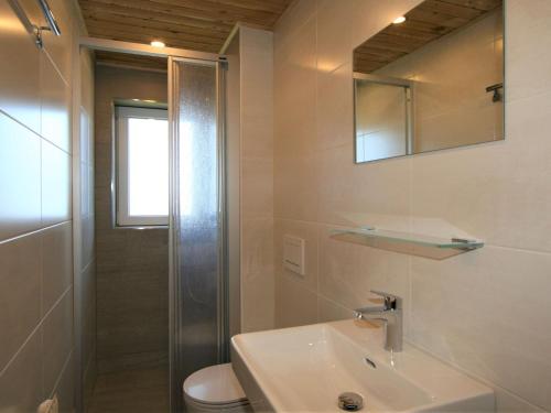 Koupelna v ubytování Apartment Unterflöber-1 by Interhome