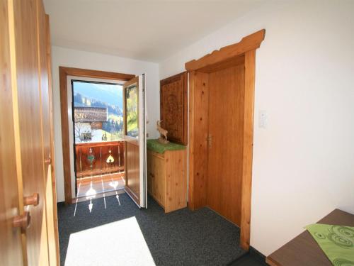 TV a/nebo společenská místnost v ubytování Apartment Unterflöber-1 by Interhome