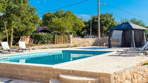 Photo de la galerie de l'établissement Villa Lusa by Villas Holiday, à Bajčići